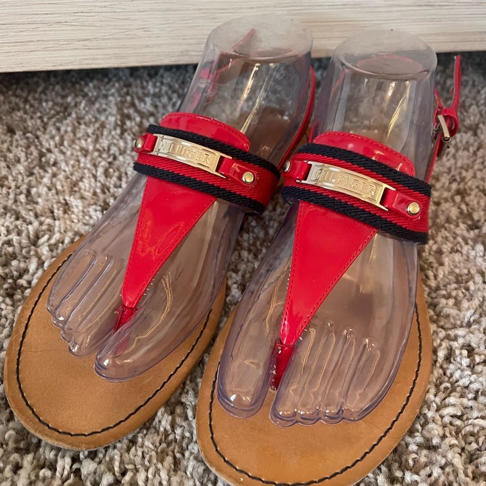 Classic Red Tommy Hilfiger Thong Sandals Flats - Gently Worn - Size 8